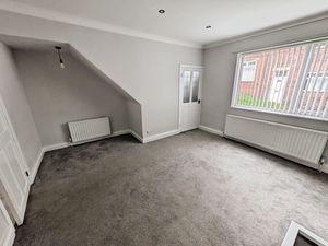 Living Room- click for photo gallery